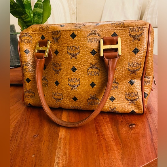 Authentic MCM cognac Boston bag - Picture 4 of 12